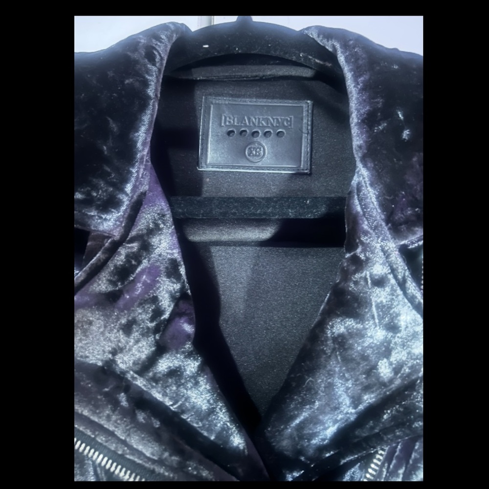 BLANK NYC CRUSHED VELVET MOTTO JACKET SIZE XS LIKE NEW!!! 🔥🩶🔥🩶🔥 - Picture 6 of 7